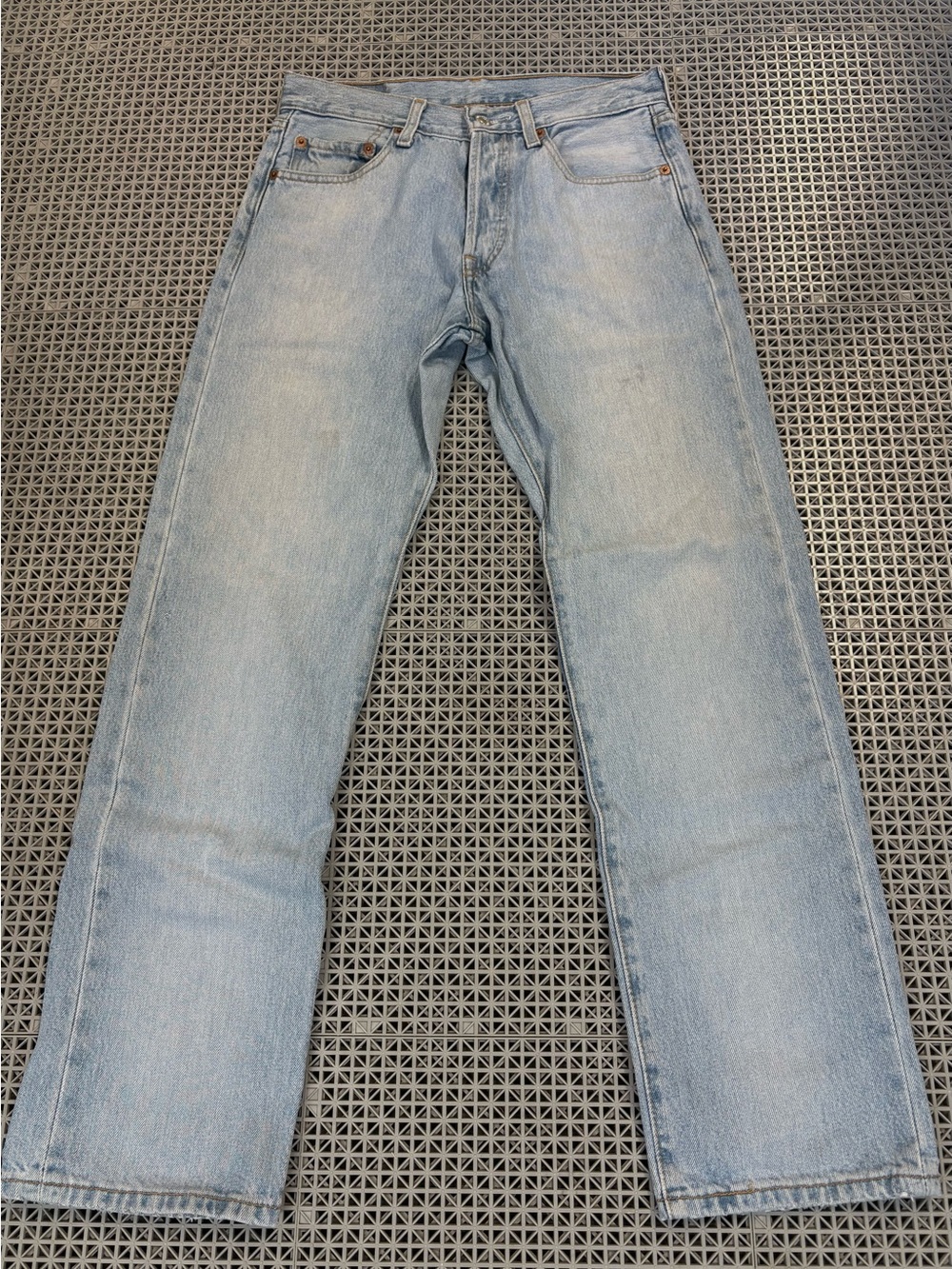 Vintage Levi's 501 Button-Fly Light Wash Blue Jeans - Y2K